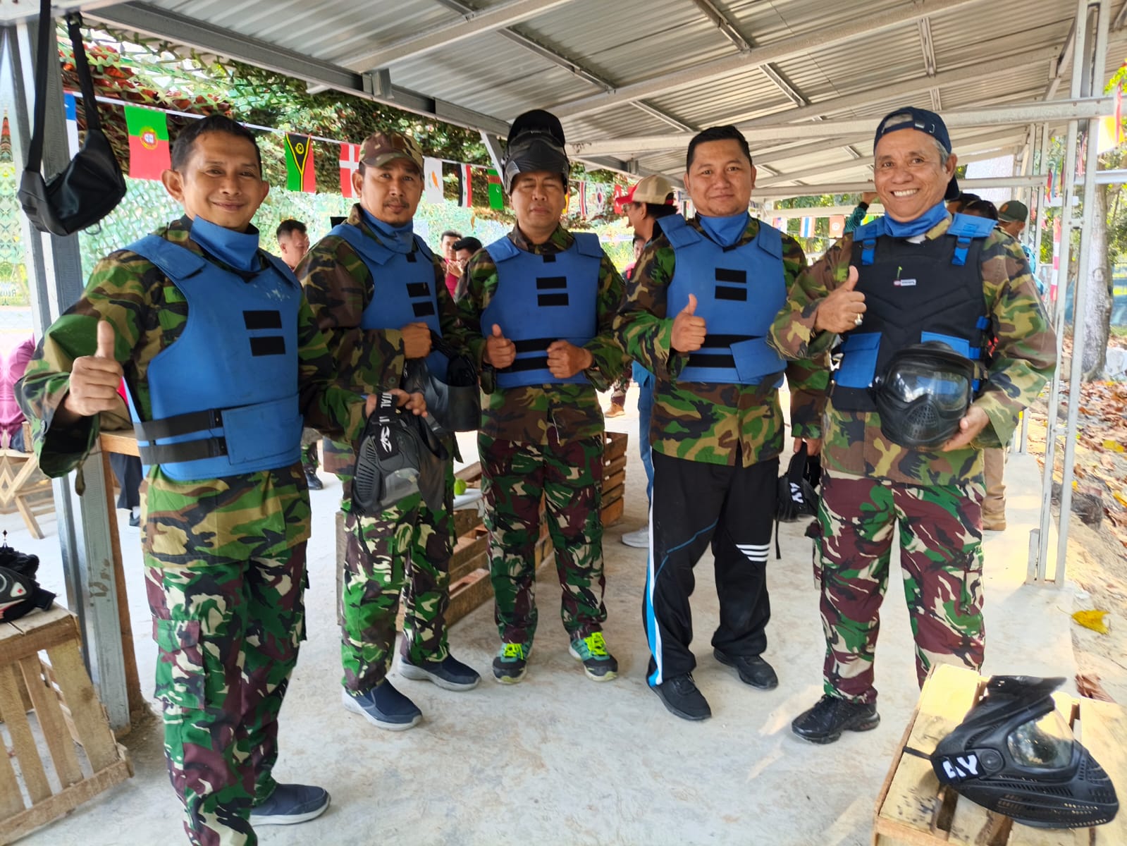 Diskopar dan Kominfo Dumai Sparing Paintball